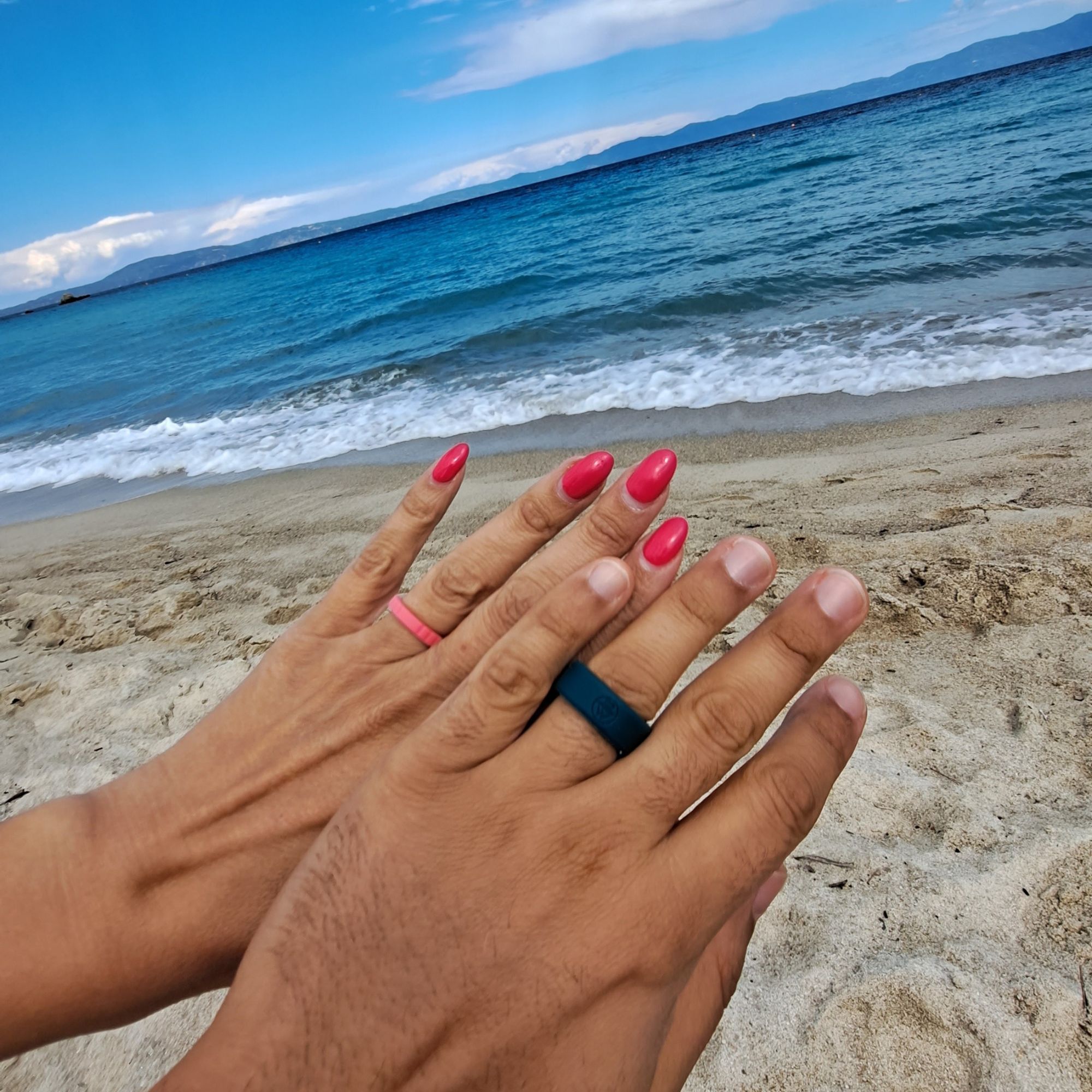 Find your size and buy now silicone rings from Maui